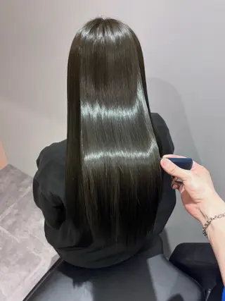 セミロング オリーブカラー 特化　　kaiのヘアスタイル