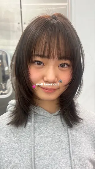 ミディアム レイヤー特化/渋谷 rinのヘアスタイル