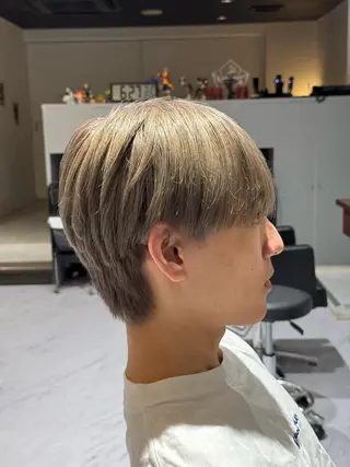 ショート カラー メンズ 東 拓己のヘアスタイル