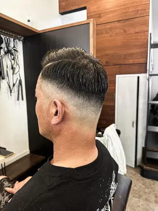 ショート カラー パーマ ヘアアレンジ メンズ キッズ ブリーチカラー🔥 パーマ【佐々木凌平】のヘアスタイル