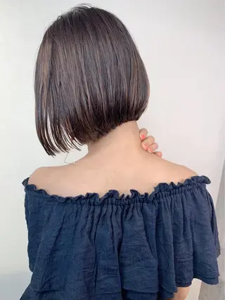 ショート アンダーバーホワイト 堺東店のヘアスタイル