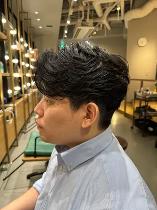 ショート パーマ メンズ unopulir 景山　凌のヘアスタイル