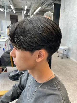 パーマ メンズ ☘️上村 ☘️髪質 改善/透明感カラーのヘアスタイル