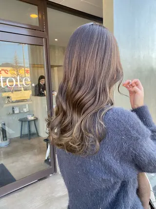 セミロング カラー 透明感カラー 天羅のヘアスタイル