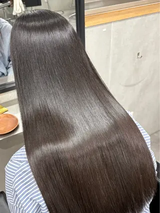 ロング 新宿/ベージュ/ 透明感カラー/タクマのヘアスタイル
