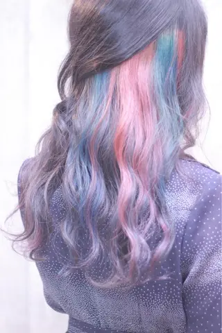 セミロング カラー 及川 光のヘアスタイル