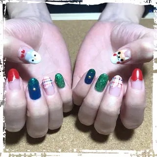 ネイル ECLAT エクラ所属・寺山 千鶴のネイルデザイン