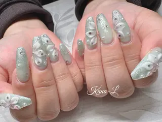 ネイル 芦辺 香奈のネイルデザイン