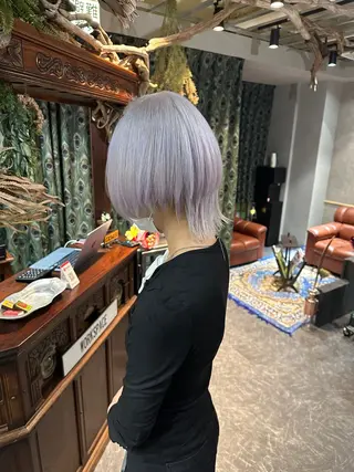 ショート カラー レイヤーブリーチ特化 ホワイト専門/岸のヘアスタイル