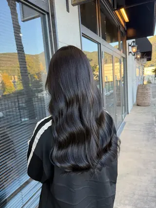 ロング カラー 鵜飼 真伍のヘアスタイル
