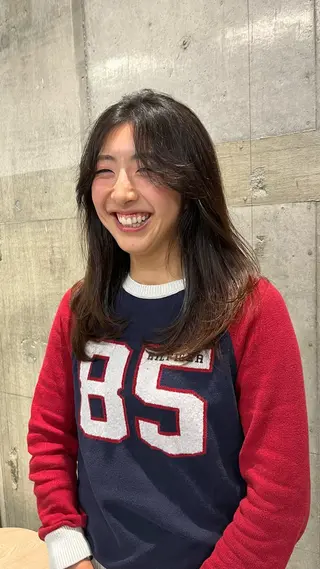 ロング 瑠己杏 :ボブ/ ハイトーンワンカラーのヘアスタイル