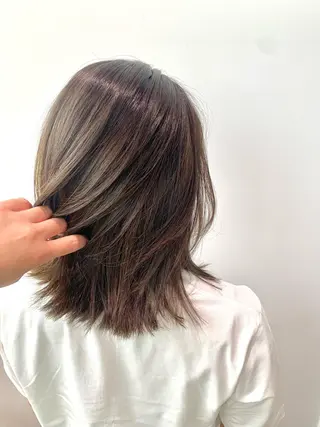 ミディアム カラー ヘアアレンジ 髪と心を整える美容師 透明感カラー/ボブのヘアスタイル