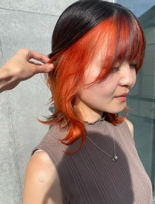 セミロング カラー インナーカラー 推し ブリーチ  髪質改善のヘアスタイル