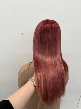 ロング 寒色＆ブリーチ特化 寒色MiOのヘアスタイル