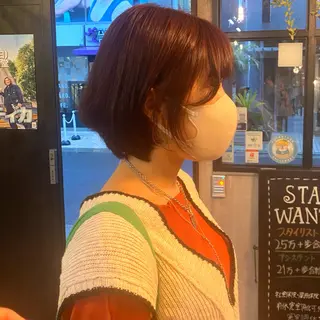 ショート カラー 比嘉 陽のヘアスタイル