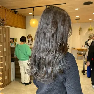 ロング カラー うる艶レイヤーカット hinakoのヘアスタイル