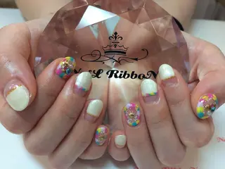 ネイル ネイルリボン 受付スタッフのネイルデザイン