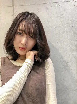 ミディアム カラー rii-🩰 トレンドメイクのヘアスタイル