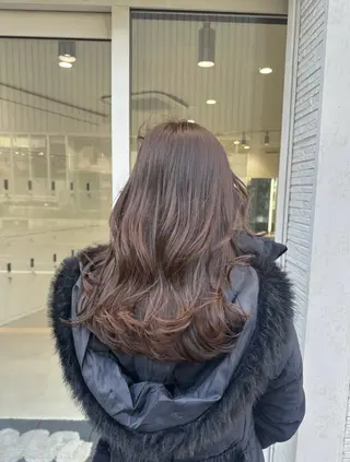 ロング やま/トレンドカラー /カットのヘアスタイル