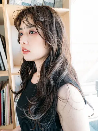 ロング 酸性ストレート/ブリ ーチなしWカラー河本のヘアスタイル