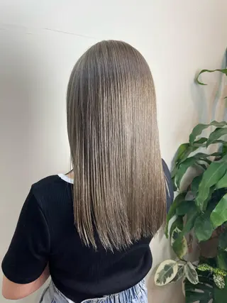 カラー 戸川 紗良のヘアスタイル