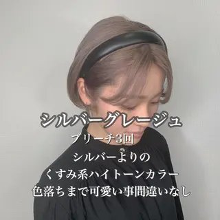 ショート カラー 袴田 伊代のヘアスタイル