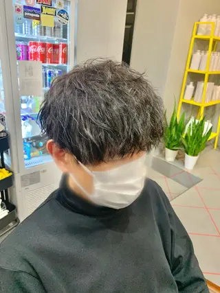 ショート パーマ メンズ 【扱いやすいパーマ】 眞鍋拓己のヘアスタイル