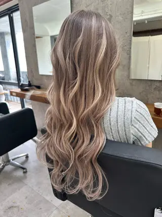 ロング カラー ヘアアレンジ vizz by el yts 北谷エクステのヘアスタイル
