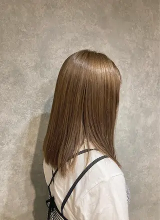 セミロング カラー まるやま ゆいかのヘアスタイル