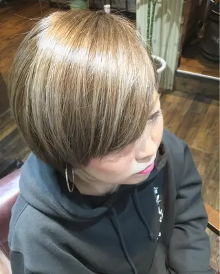 ショート カラー 川名 充✂️のヘアスタイル