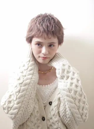 ショート カラー ヨシダ トオルのヘアスタイル