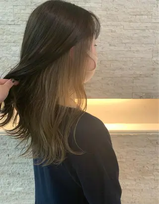 セミロング カラー ✄折橋 彩花🐶🍑のヘアスタイル