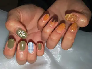ネイル はばすみれ🎀ﾈｲﾙ 光ﾌｪｲｼｬﾙ ﾍｱのネイルデザイン