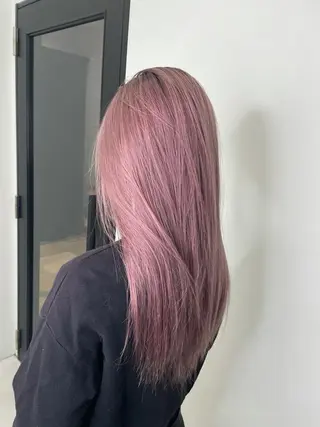 ロング カラー 岡留 愛美のヘアスタイル