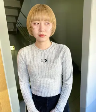 ショート カラー パーマ ヘアアレンジ 髪と音処　マトぺ所属・デザインカラー/ボブ ブリーチカラー/ユリのヘアスタイル
