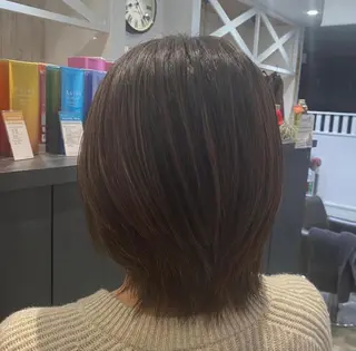 ミディアム 柴田 枝利子のヘアスタイル