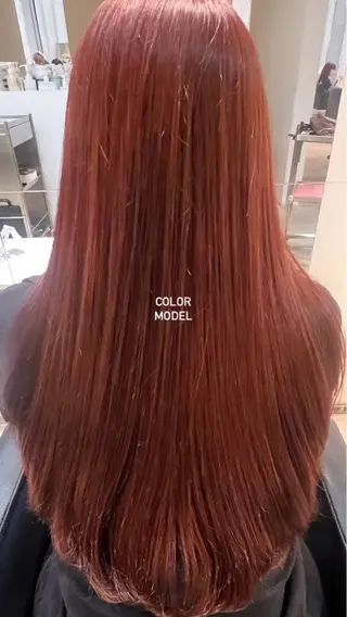 ロング カラー 目黒 由梨香のヘアスタイル