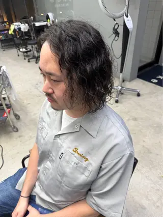 ミディアム パーマ メンズ メンズ専門サロン wokeのヘアスタイル