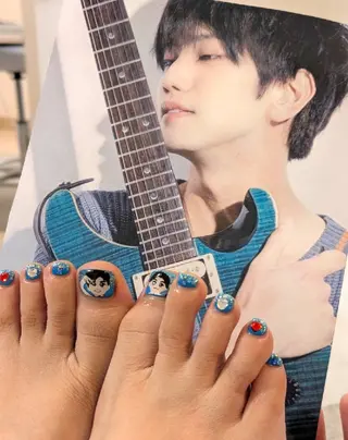 ネイル imaichise 🧡💜推しネイルのネイルデザイン