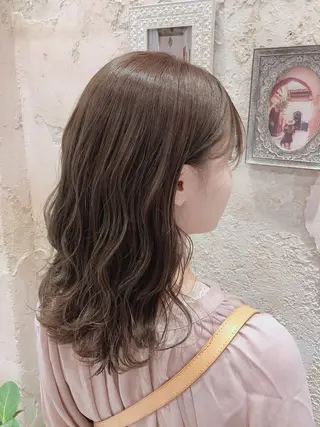 ミディアム 代表山口ひな 髪質改善のプロのヘアスタイル