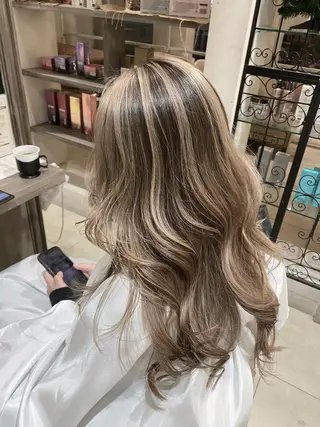 ロング カラー バレイヤージュ 隅中秀弥のヘアスタイル