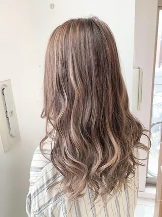 ミディアム カラー パーマ 白髪ぼかしハイライト 柳川拓哉のヘアスタイル