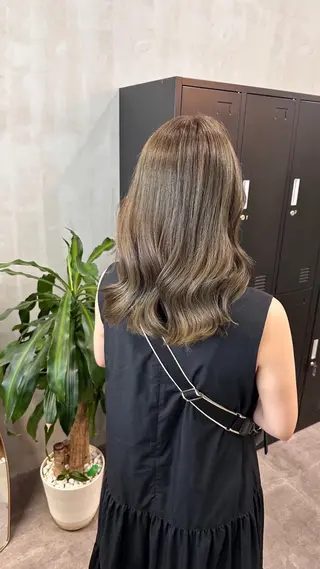 カラー 上田 康貴のヘアスタイル