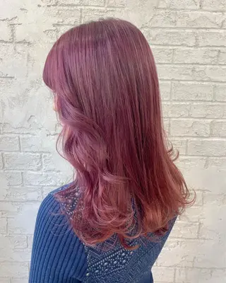 ロング カラー オリーブ/アッシュ やわらか透明感カラーのヘアスタイル