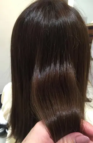 セミロング カラー 山北 咲子のヘアスタイル