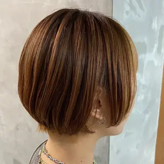 ショート 安岡美咲✂︎ 艶カラー/髪質改善のヘアスタイル