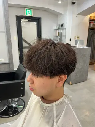 ミディアム カマタ ハルキのヘアスタイル