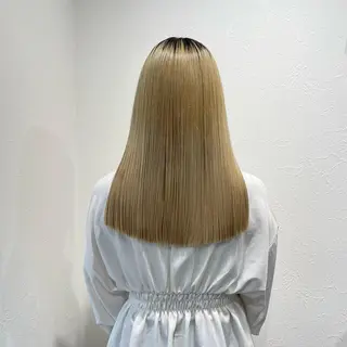 セミロング カラー shiho .のヘアスタイル