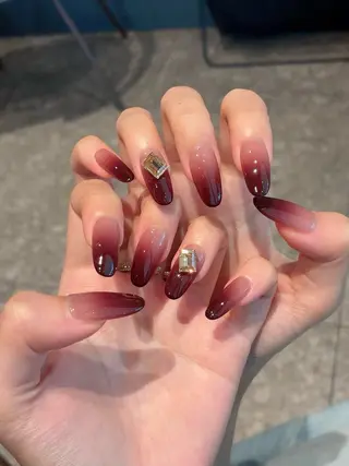 ネイル FuFu.Nail 2️⃣番のネイルデザイン
