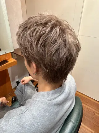 カラー メンズ TERUYA shionのヘアスタイル